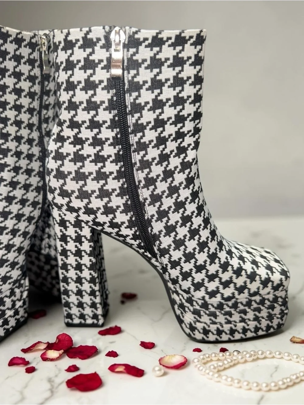 Azalea Wang Houndstooth Platform Ankle Boots Size 8 Statement Heels - Picture 7 of 7